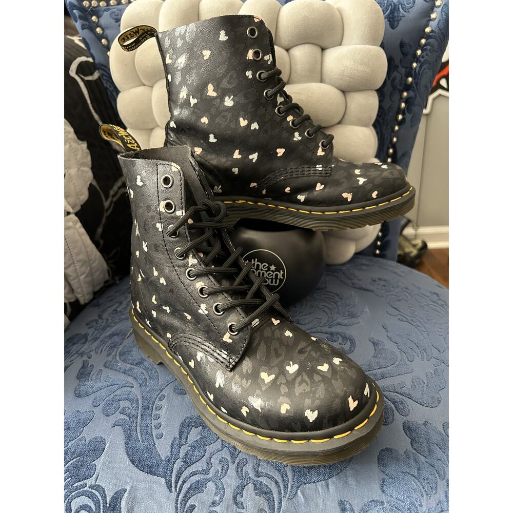 Dr Martens Wild Hearts Size 7/EU 38